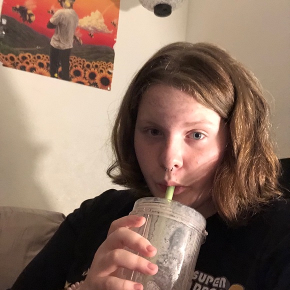 Meet your Posher, Rebecca - Picture 1 of 1